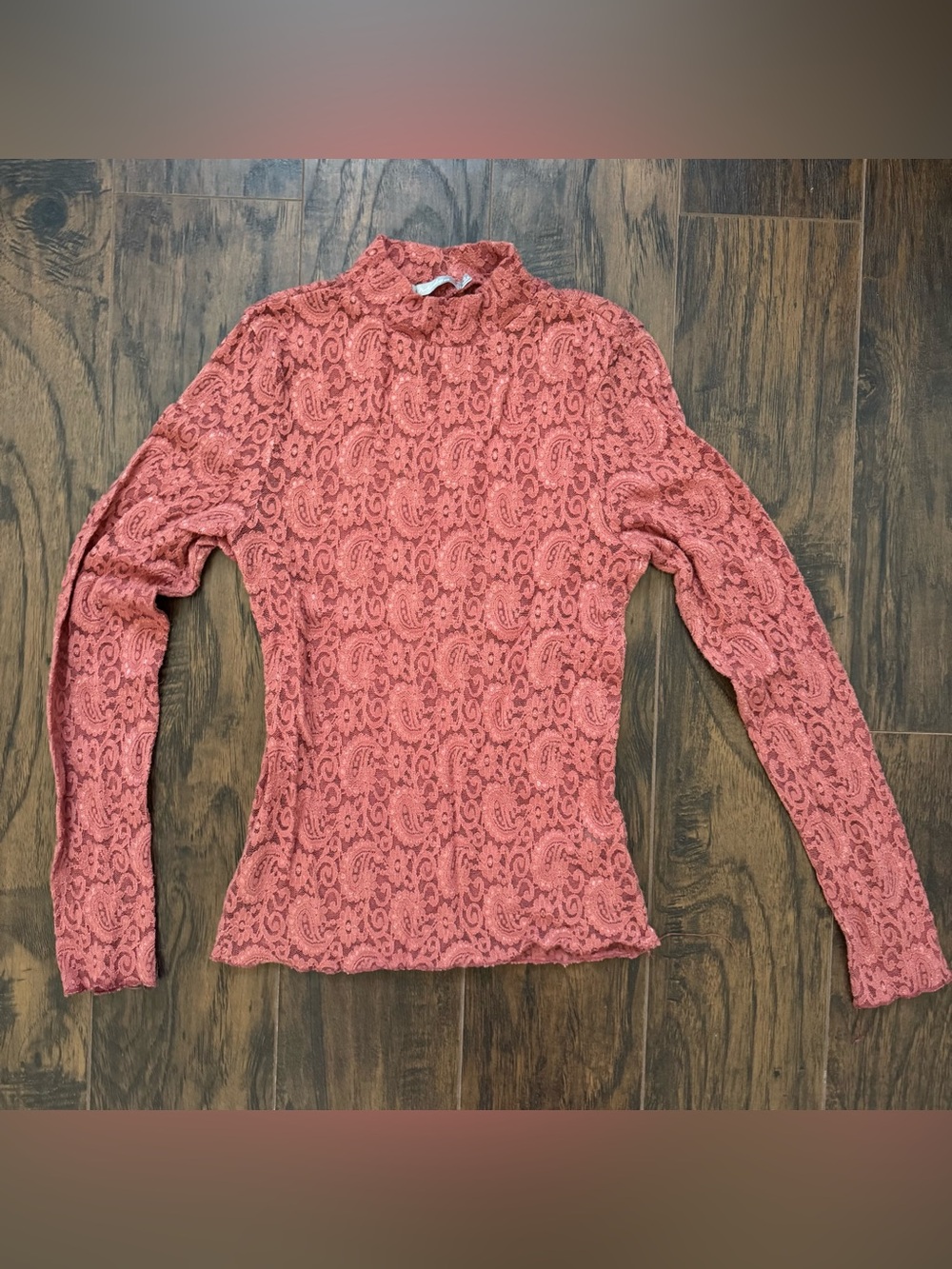 Red by BKE Mock Neck Paisley Lace Long Sleeve Top Size Medium